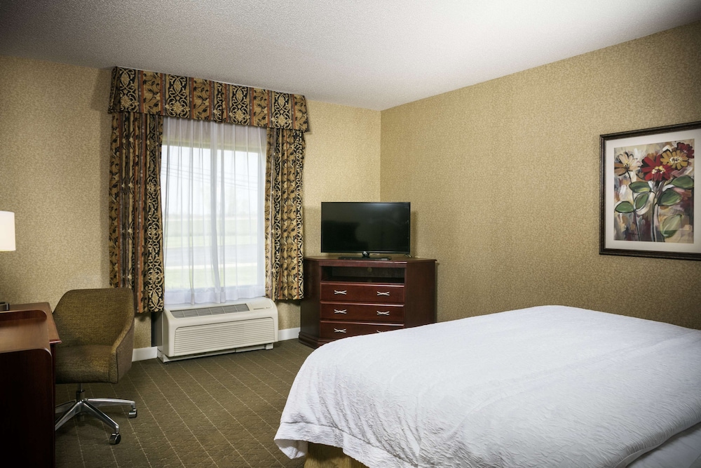 Hampton Inn & Suites Toledo-Perrysburg 23/50