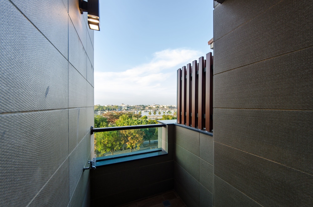 Move Resort&Spa 68/72