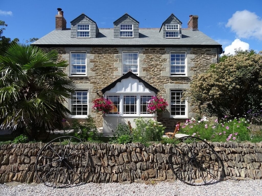 Pengelly Farmhouse B&B 30/32