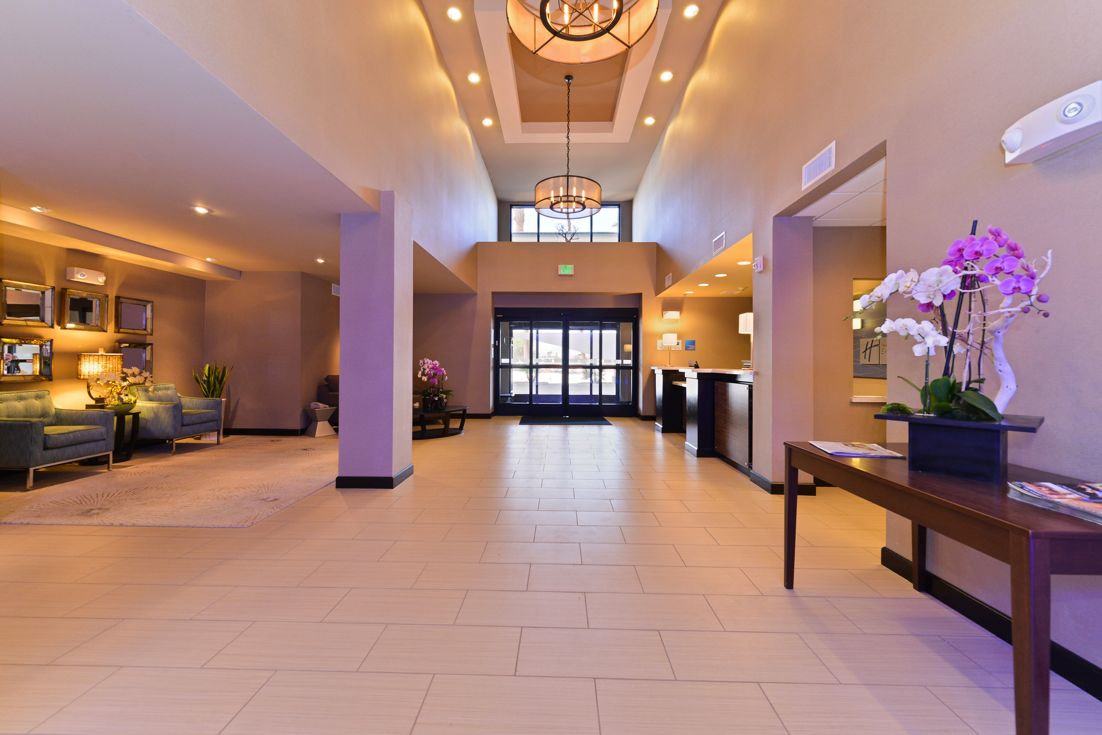 Holiday Inn Express Hotel & Suites Indio - Coachella Valley 16/78