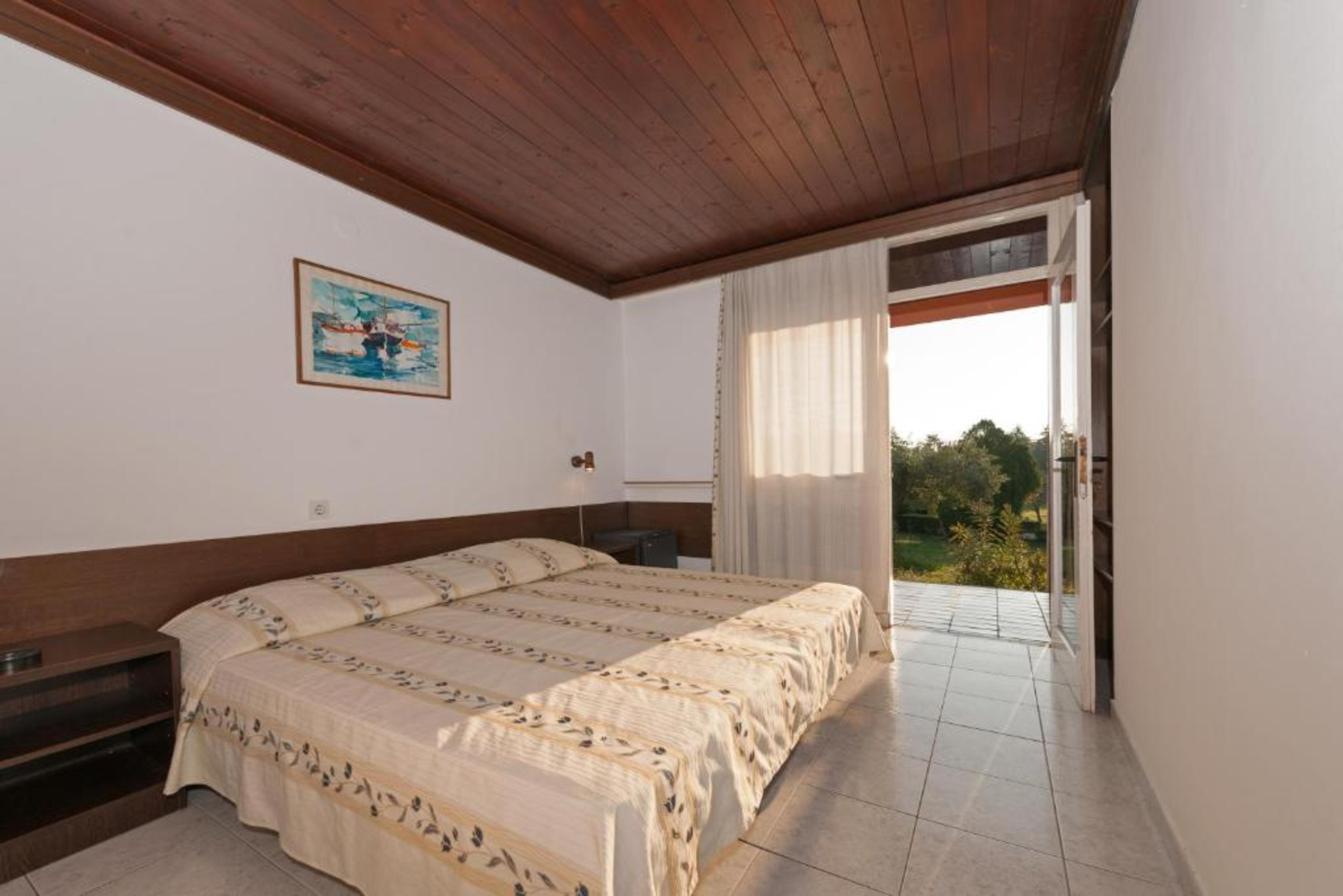 Standard, Double Bed, Balcony or Terrace