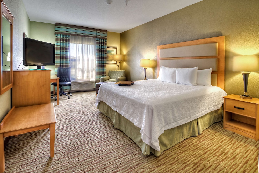 Hampton Inn & Suites Kalamazoo-Oshtemo 11/42