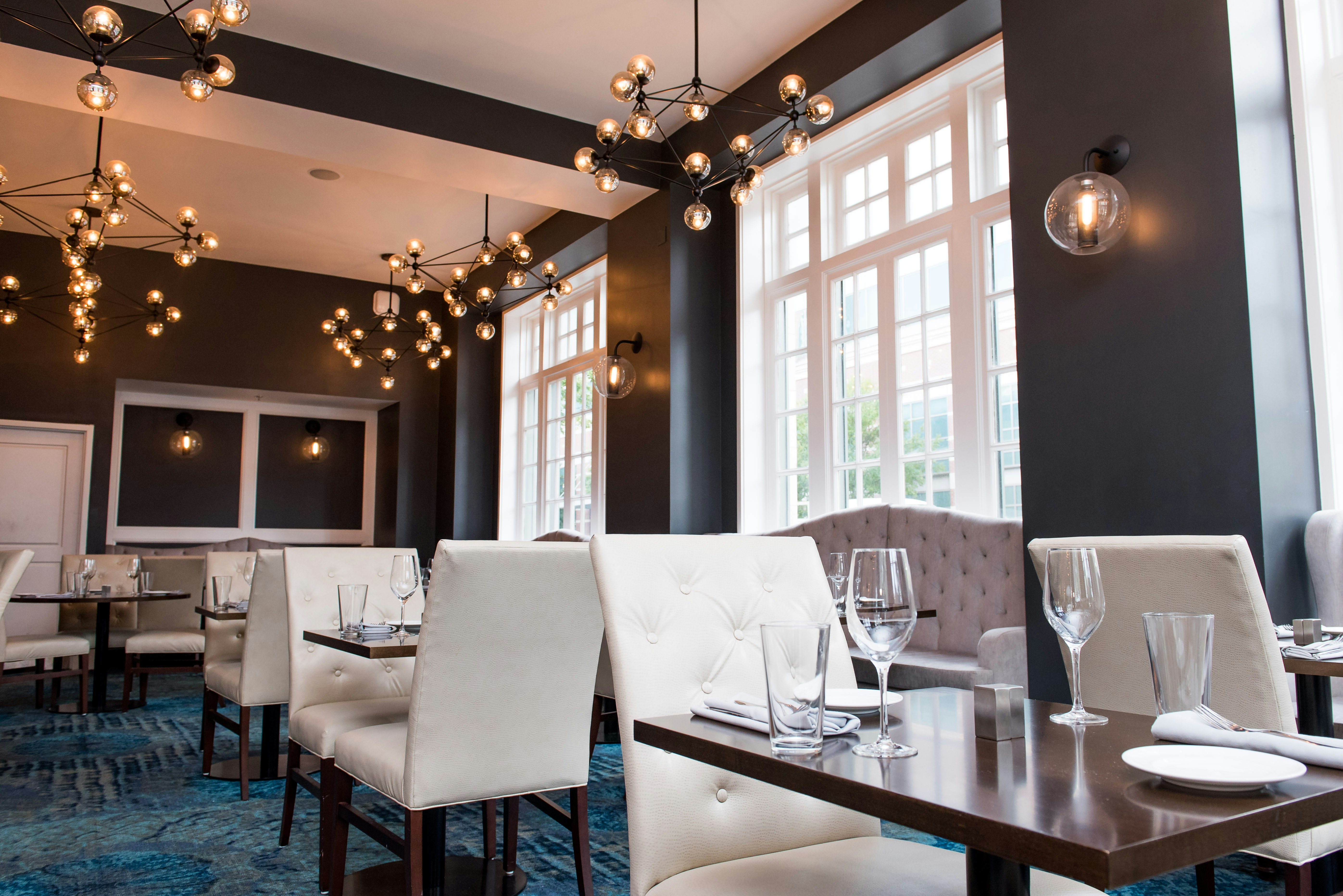 Redmont Hotel Birmingham, Curio Collection by Hilton 15/25