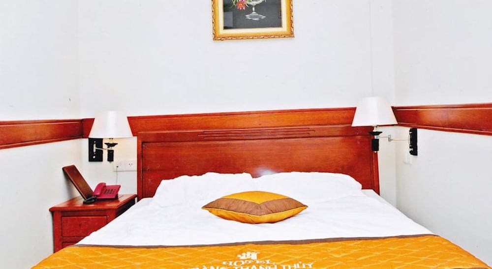 Hoang Thanh Thuy Hotel 1 25/77