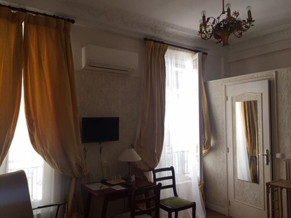 Hotel Cronstadt 23/35