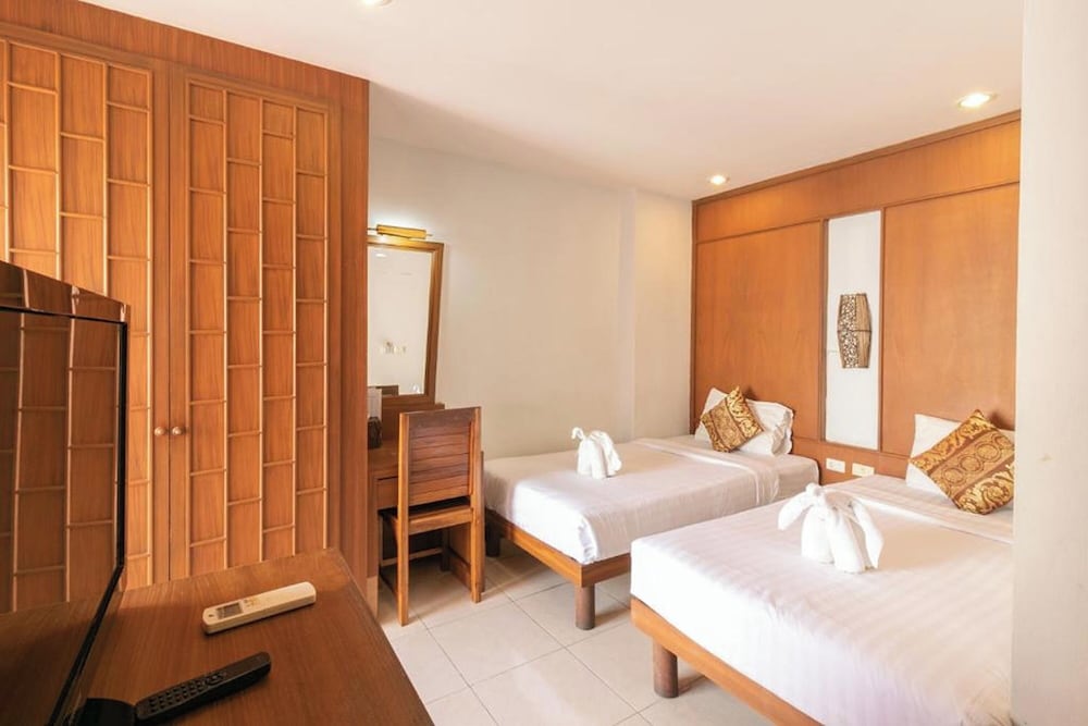 غرفة ديلوكس بسرير مزدوج، Lotus Hotel Patong 8/10