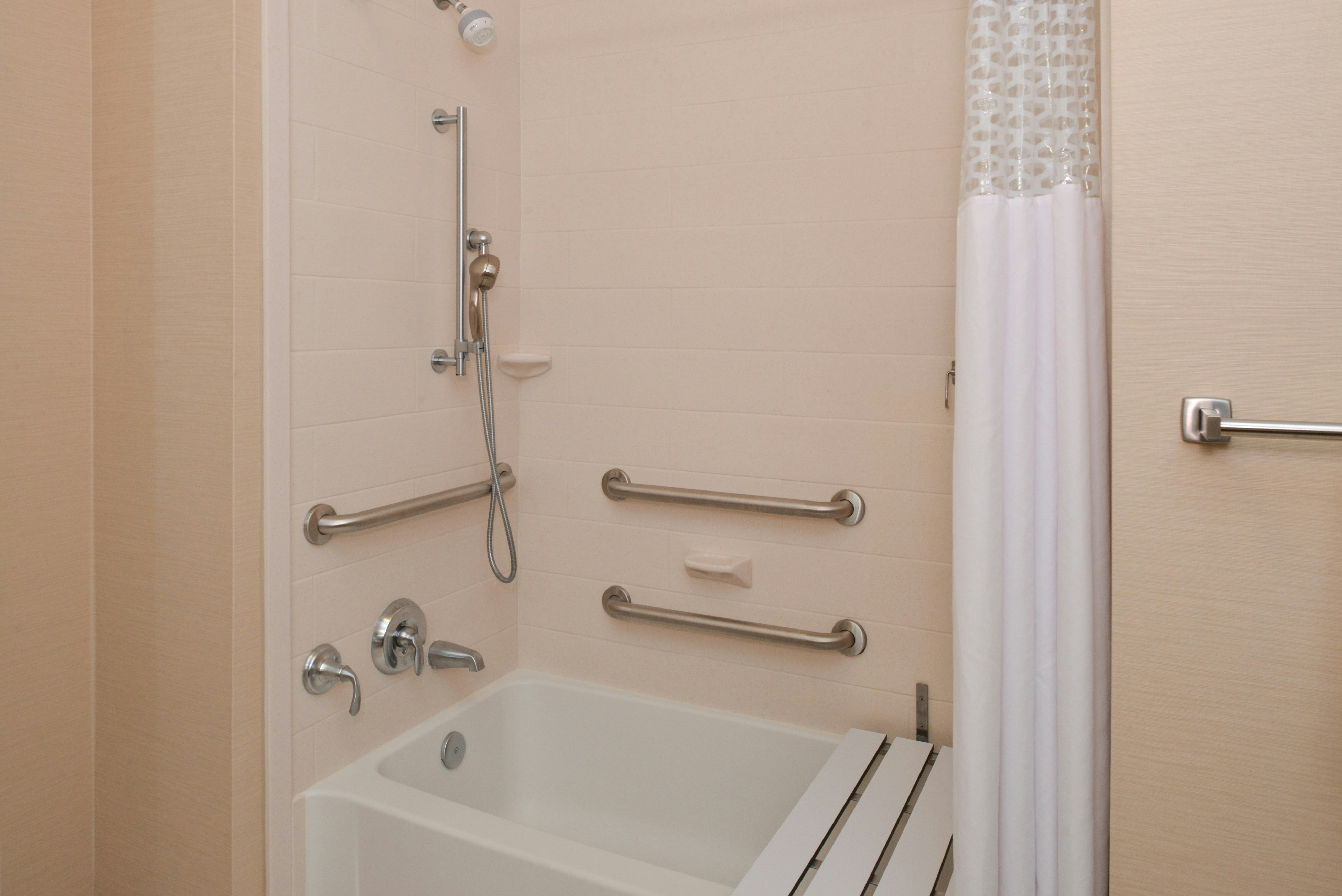غرفة بسرير كينج لذوي الإعاقة، Hampton Inn And Suites Ocala 4/4