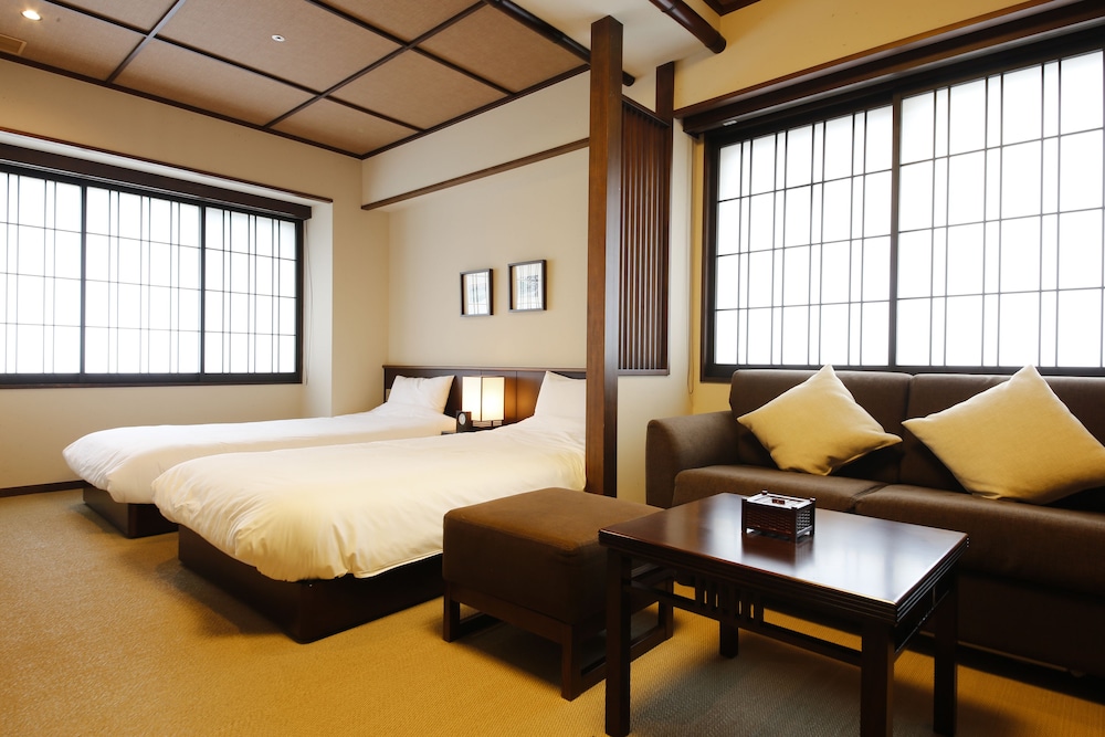 Kyoto Arashiyama Onsen Kadensho 10/29