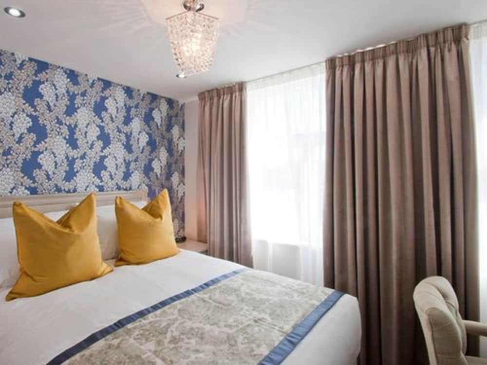 W12 ROOMS 14/58