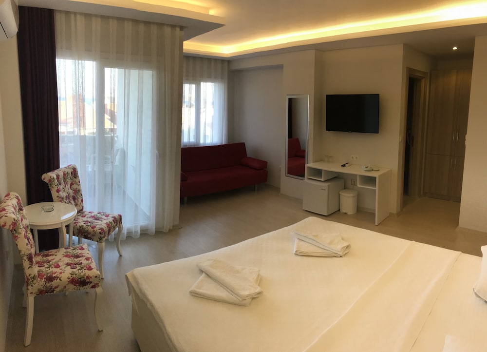 Serin Otel Urla 13/20