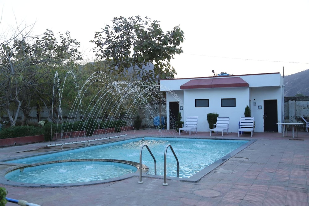 GULMOHAR SARISKA RESORT 34/45