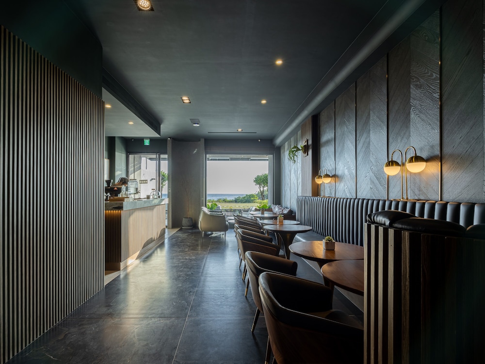 Seawall Inn 35/50