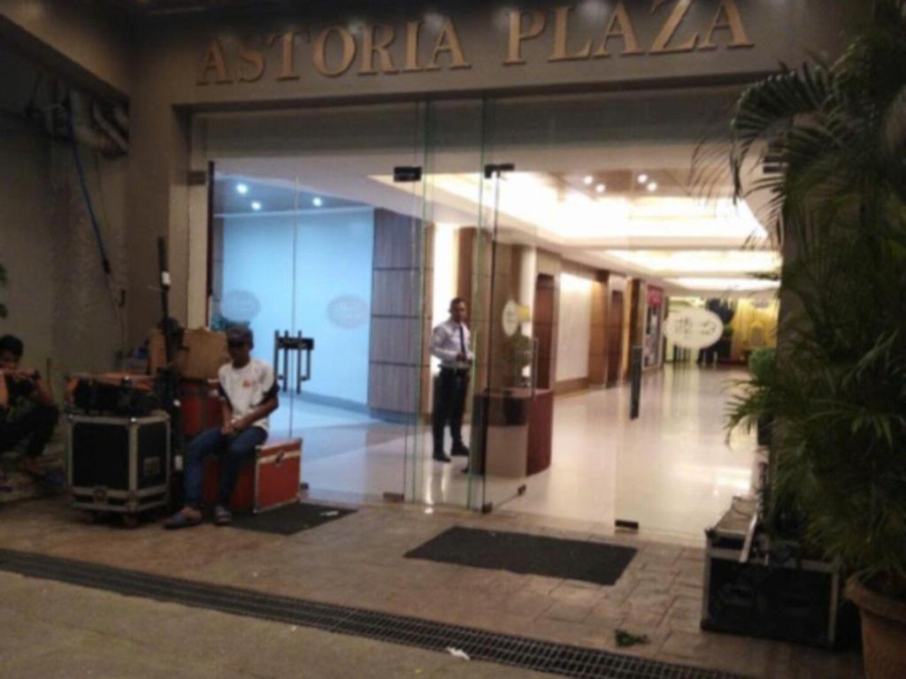 Grand Astoria Hotel 10/35