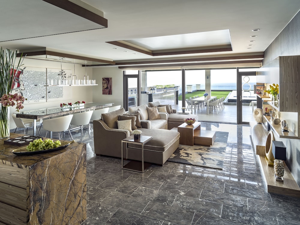 Dusit Thani Guam Resort 34/50
