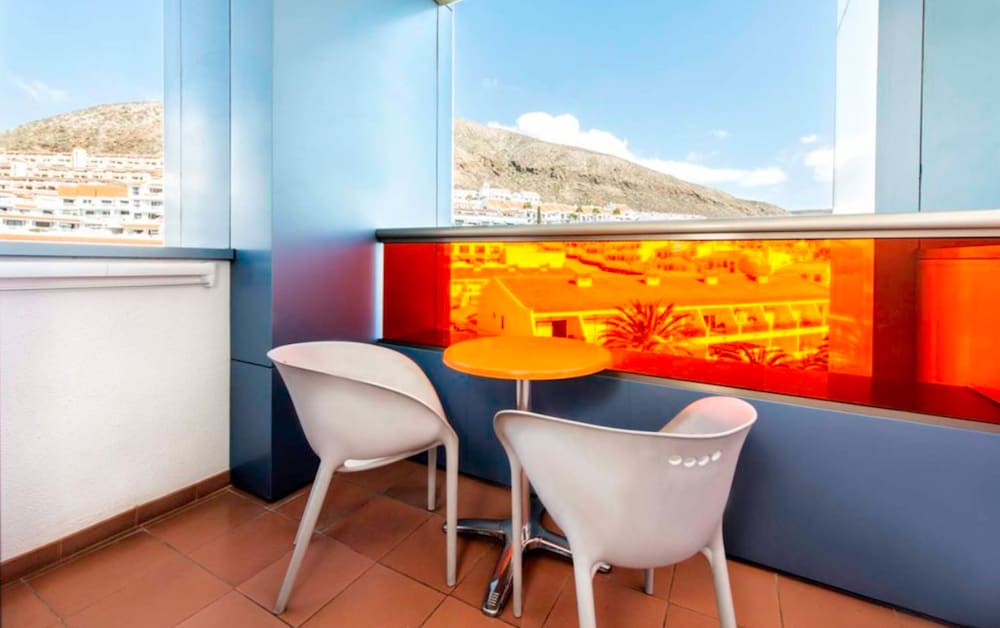 Paradise Park Fun Lifestyle Hotel 60/72