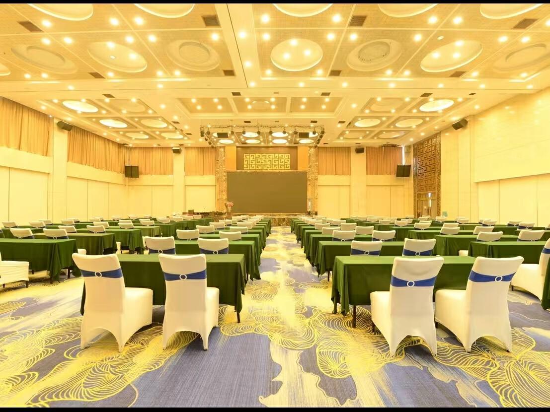 Jinghong International Business Hotel 61/68
