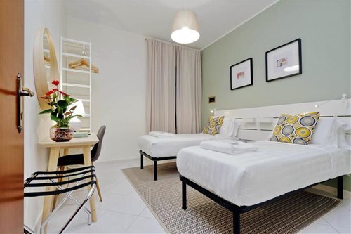 Deluxe, Double Bed