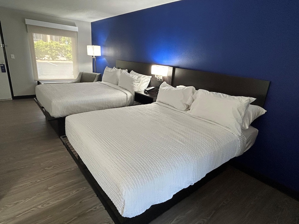 SureStay Studio by Best Western Rowland 13/41