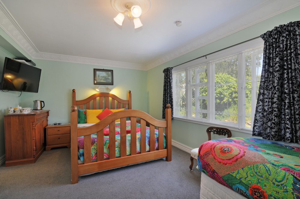 Richmond Guest House Bed & Breakfast 33/45