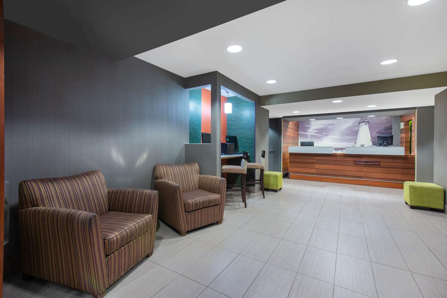 La Quinta Inn & Suites by Wyndham Erie 38/51