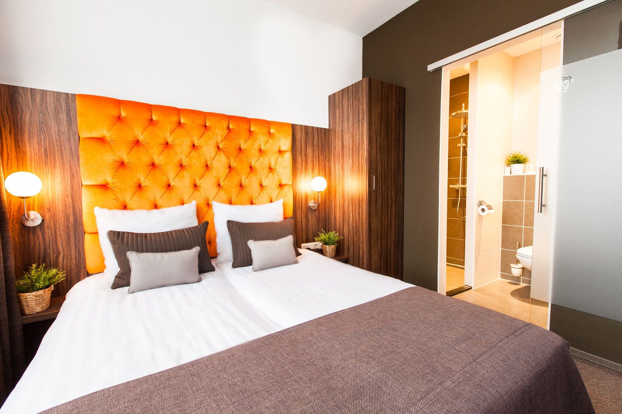 Hotel La Reine 1/4