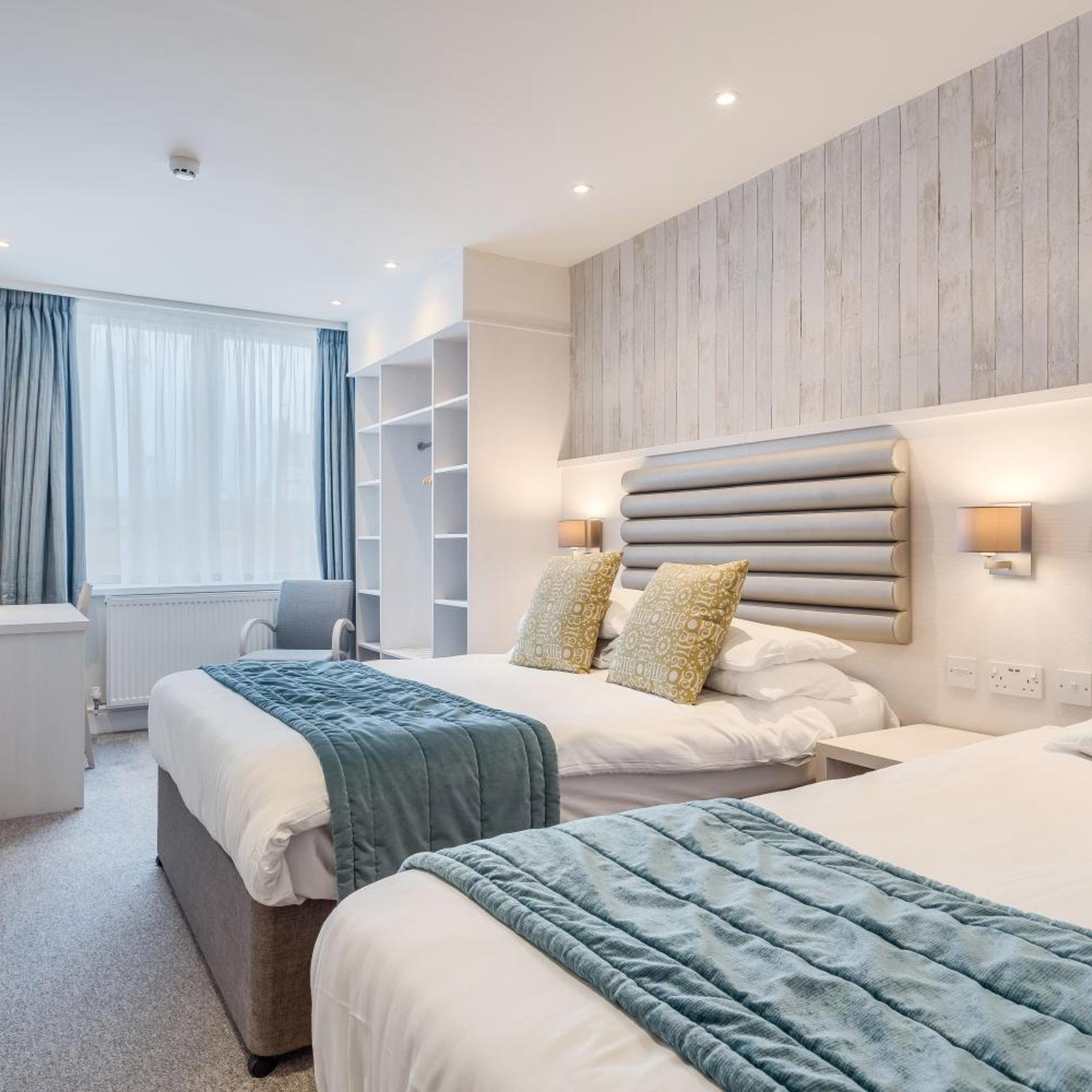 Room, Triple, Annex