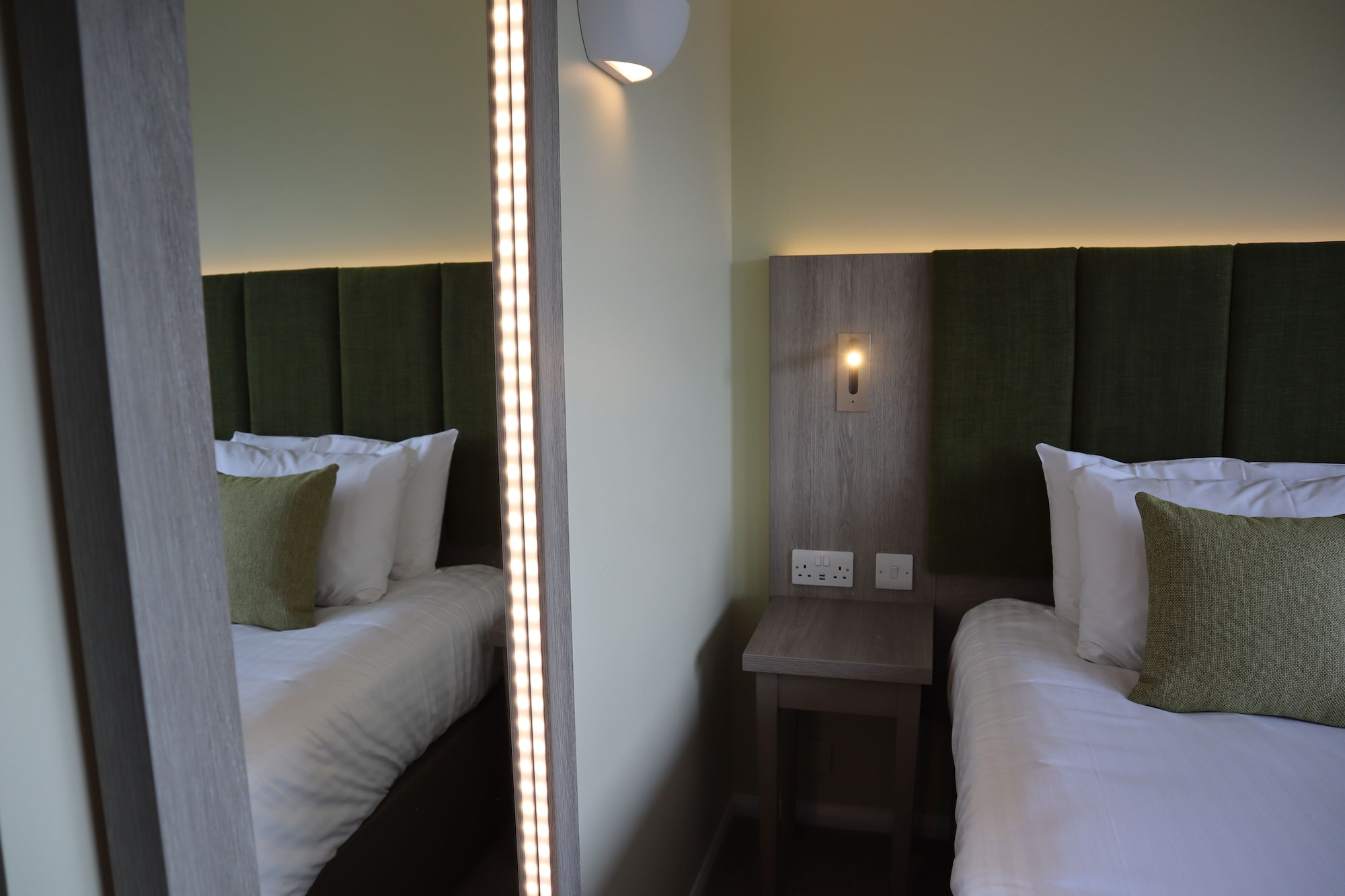 Classic, Double Bed