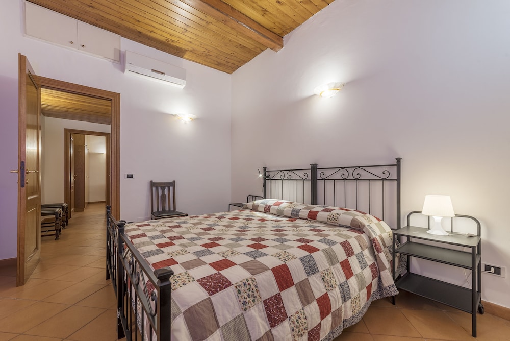 Villa Borghese Roomy Flat 3/28