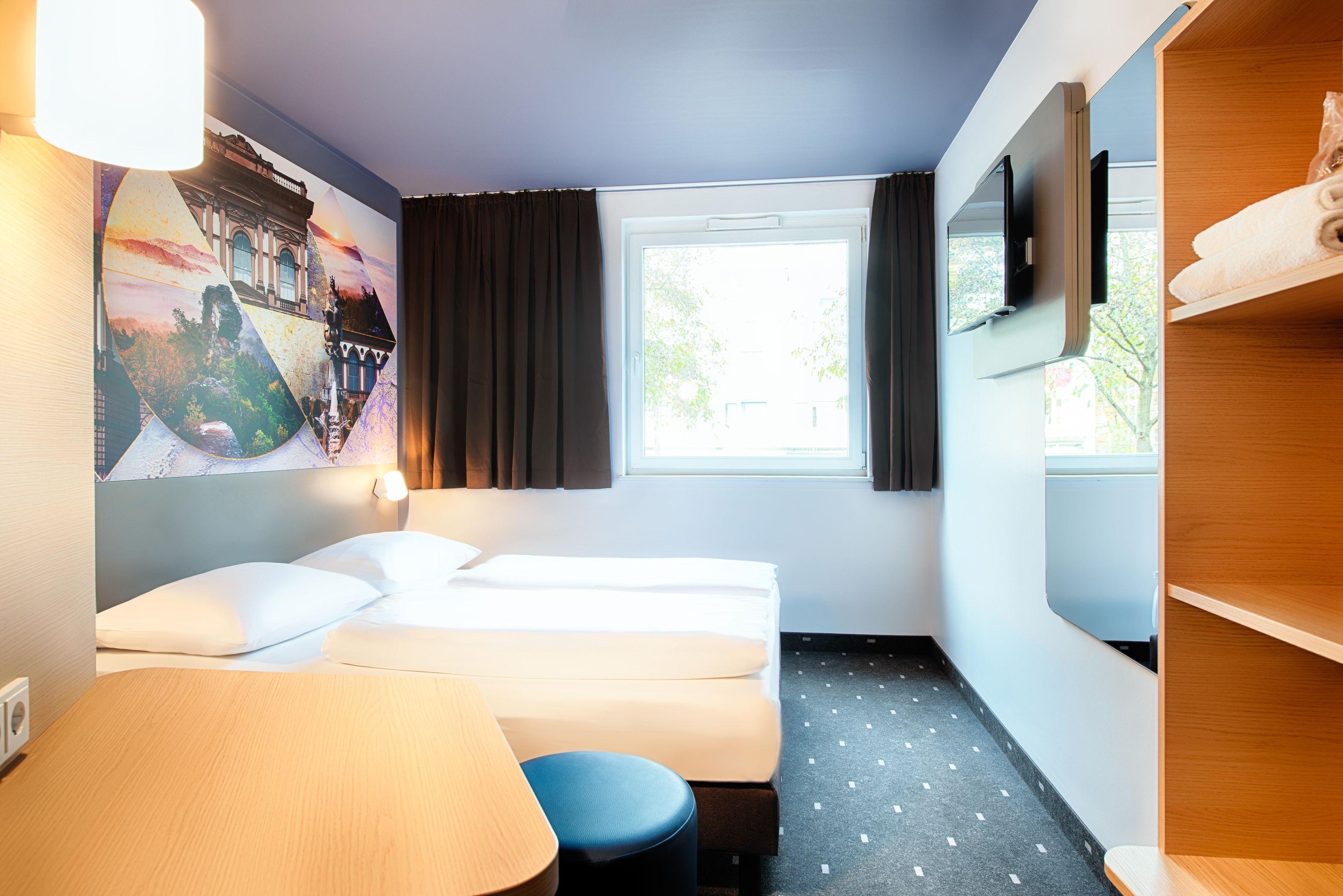 Room, Double Bed