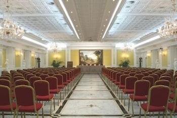 Grand Hotel Vanvitelli 38/42
