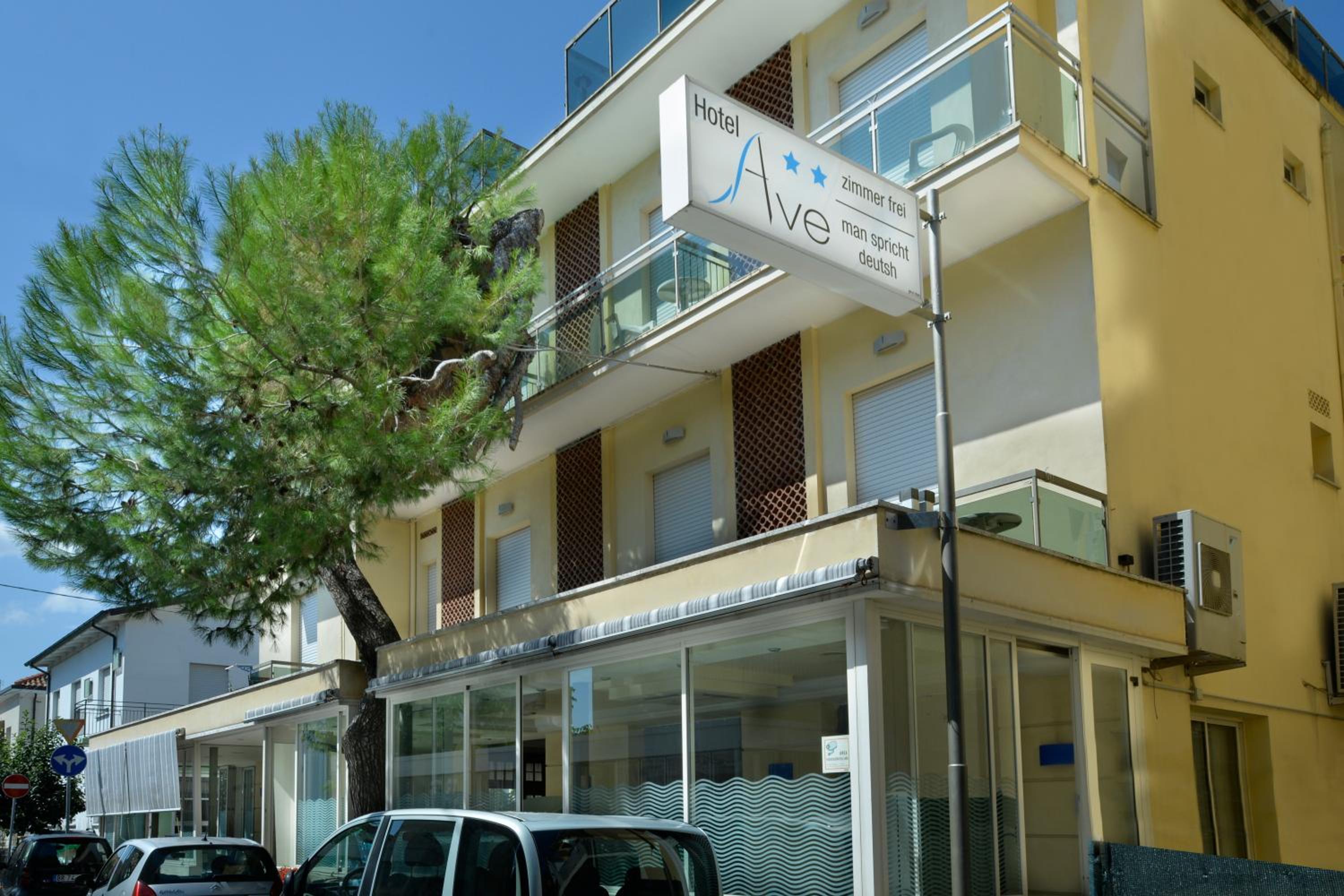 Hotel Ave 4/50