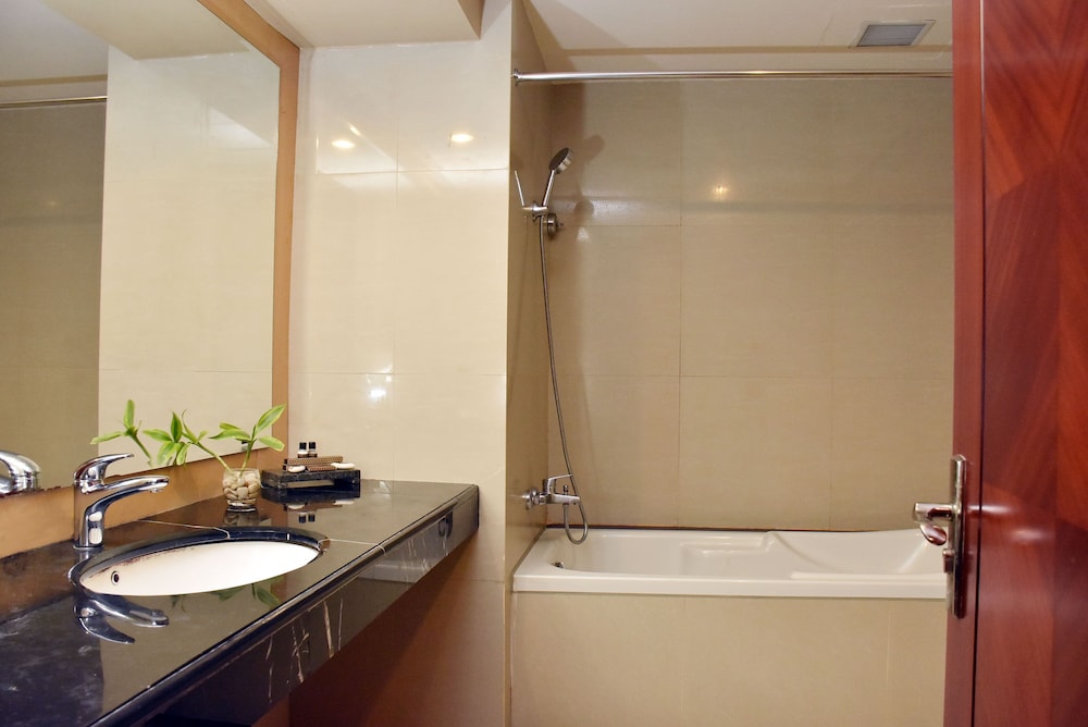 Rocky Plaza Hotel Padang 49/50