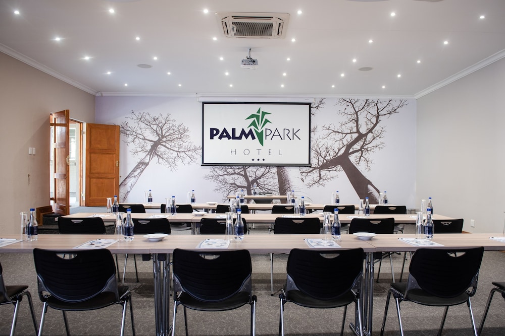 Palm Park Hotel 20/32
