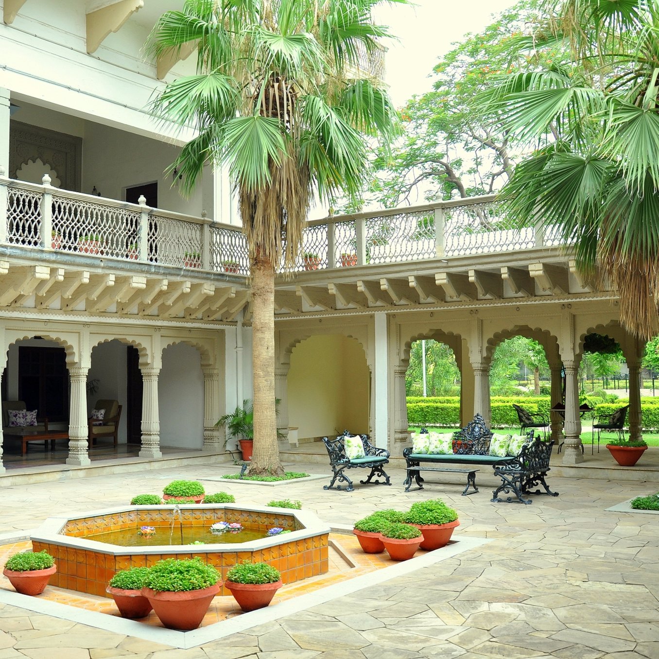 Taj Usha Kiran Palace Hotel 26/31