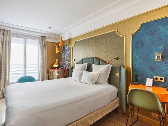 Blue, Moon, Double and Twin Beds