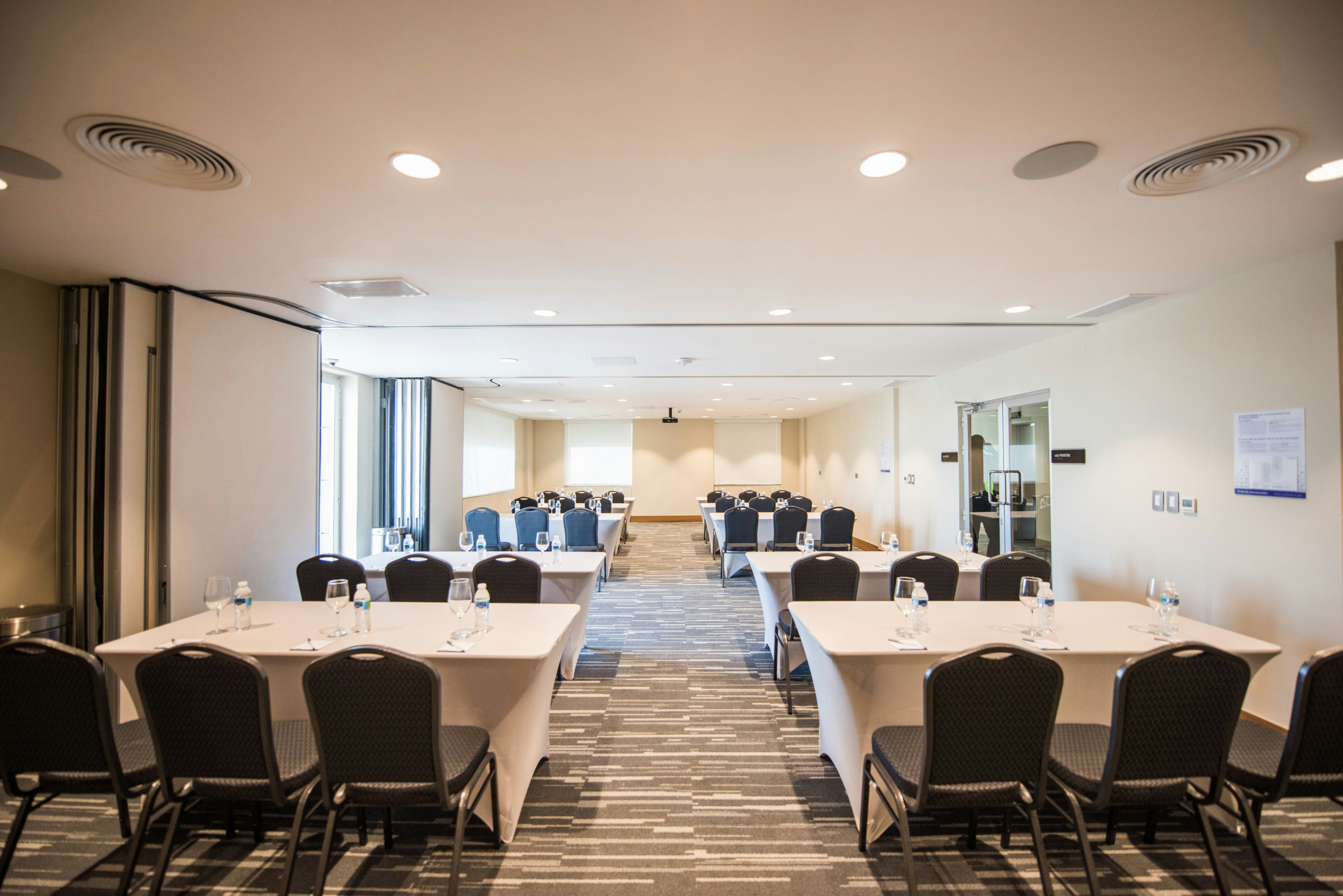 Hampton by Hilton Santo Domingo Airport 38/41