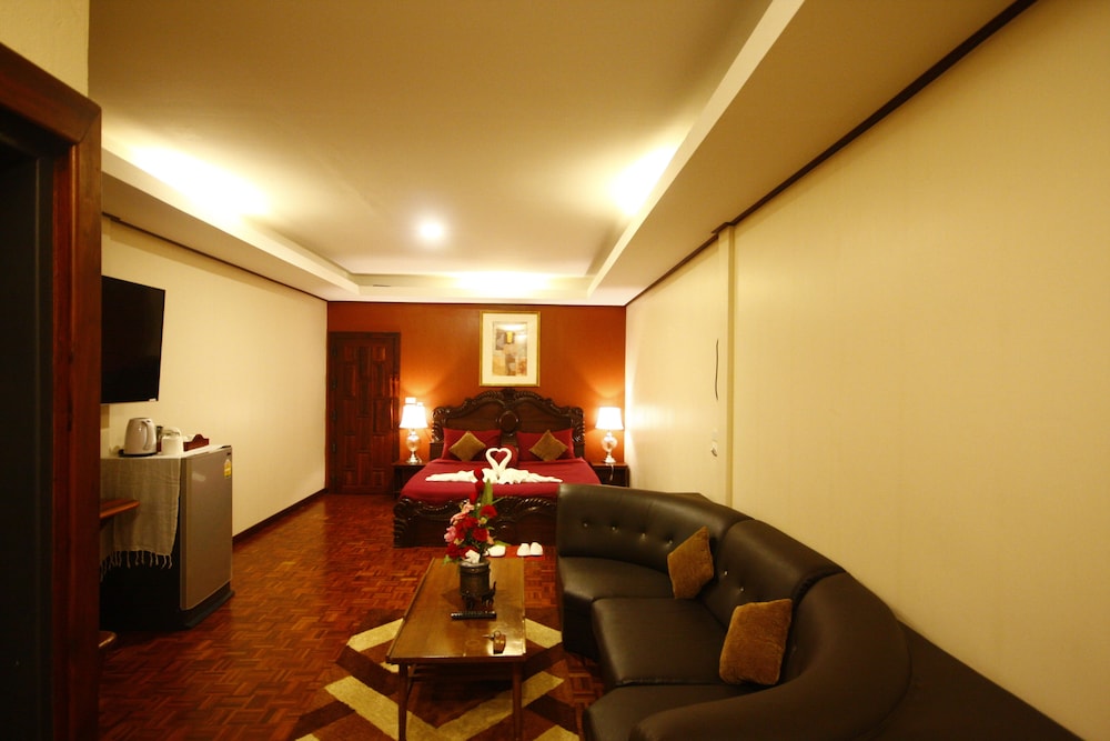 Rommai At Home 28/41