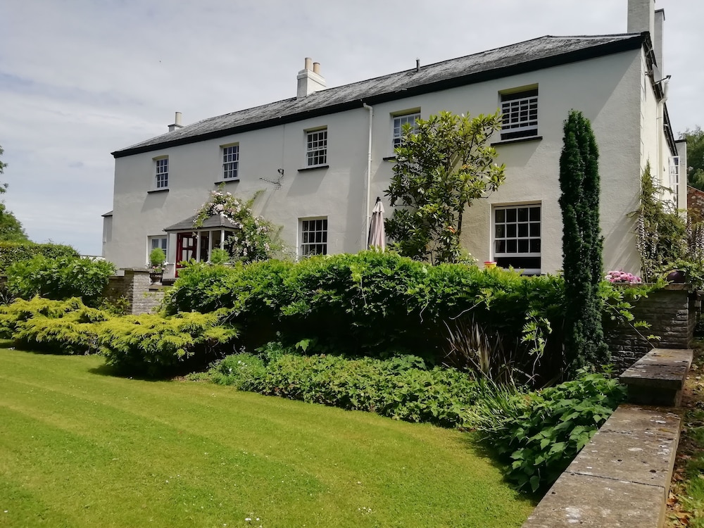 Buckley Farmhouse 25/32