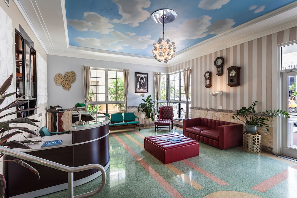 Century Hotel 45/62