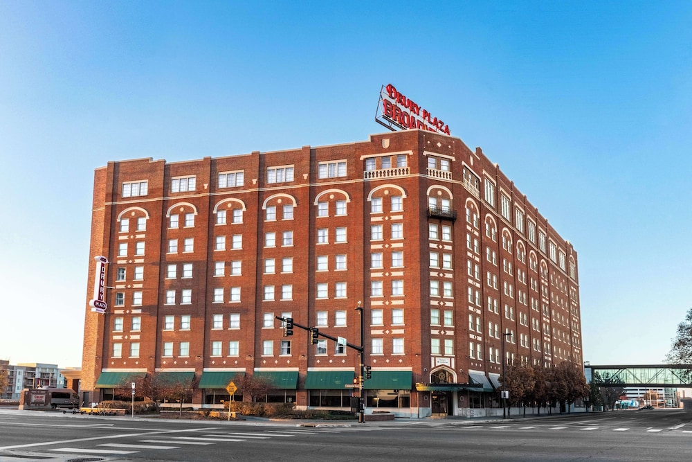 Drury Plaza Hotel Broadview Wichita 5/50