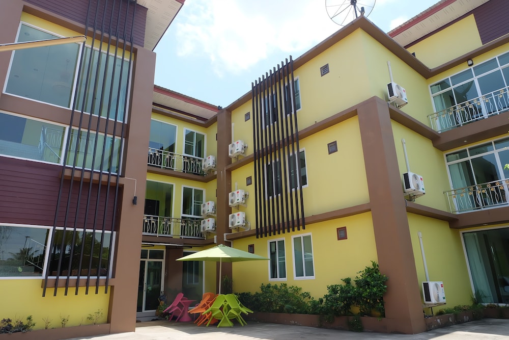 Honey Hotel Chiang Saen 6/30