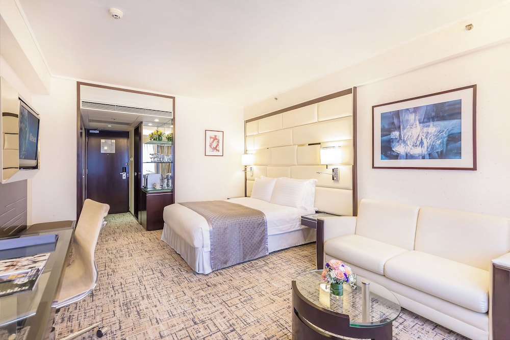 Regal Airport Hotel 31/67
