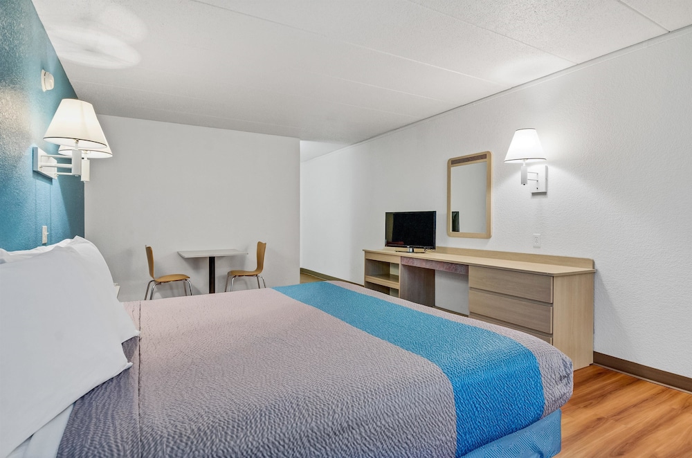 Motel6 Big Springs, NE 30/42