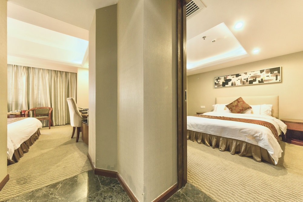 Zhuhai Jinguan Holiday Hotel 25/39