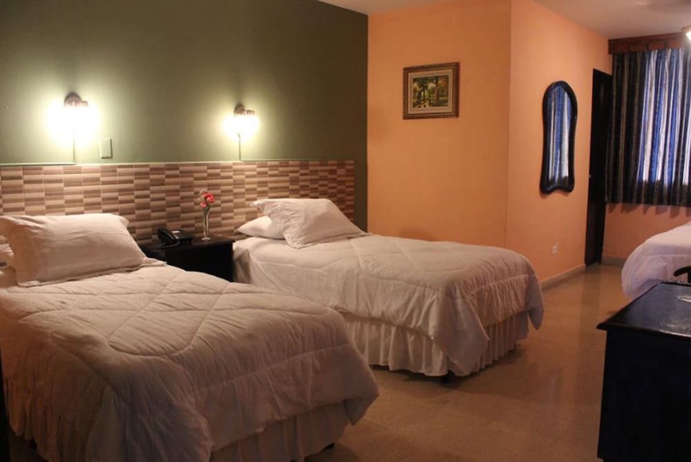 CARIBE HOTEL 23/68