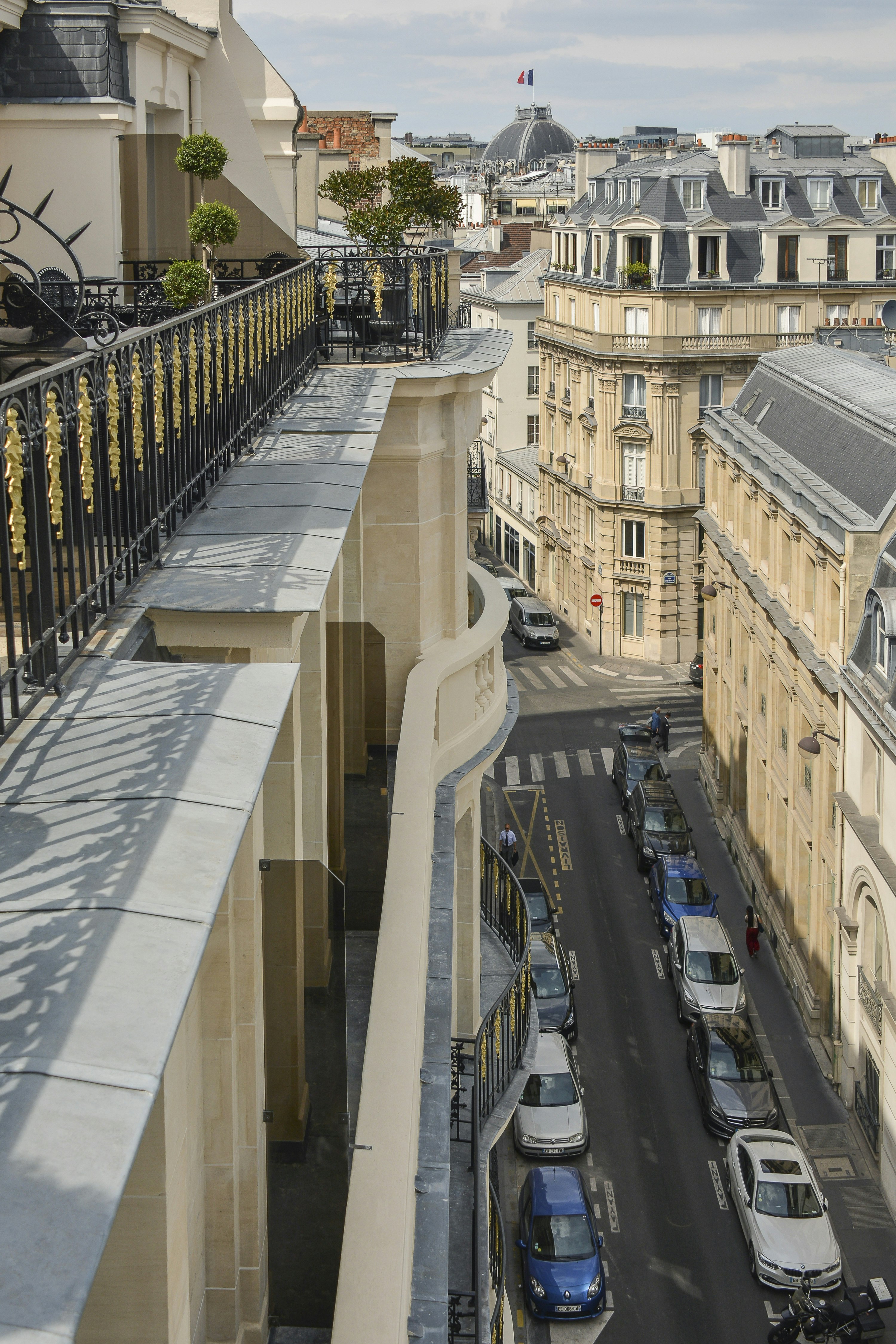 Maison Astor Paris Curio Collection By Hilton 37/43