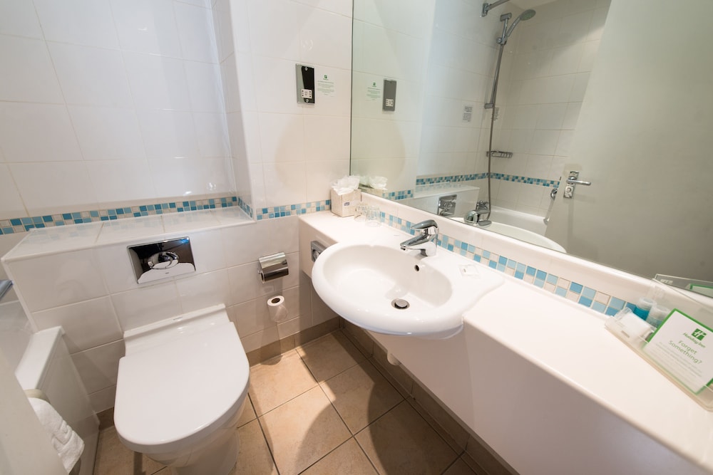HOLIDAY INN EDINBURGH 25/80
