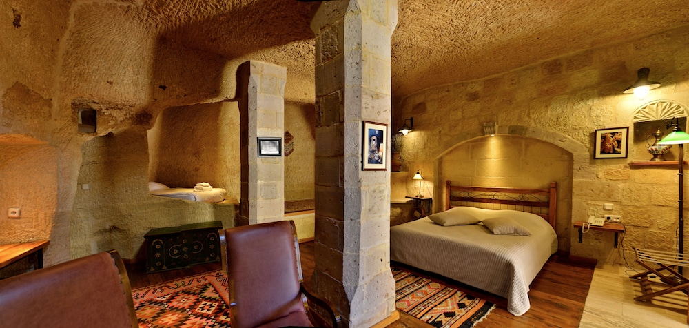 Sultan Cave Suites 45/77