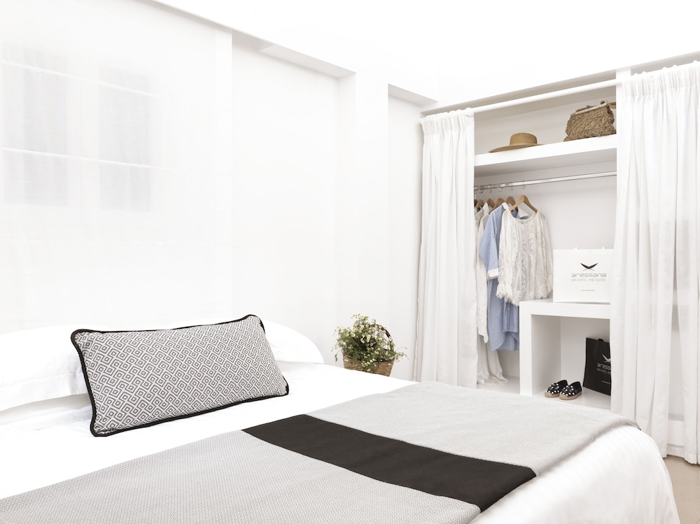 Aressana Spa Hotel and Suites 70/82