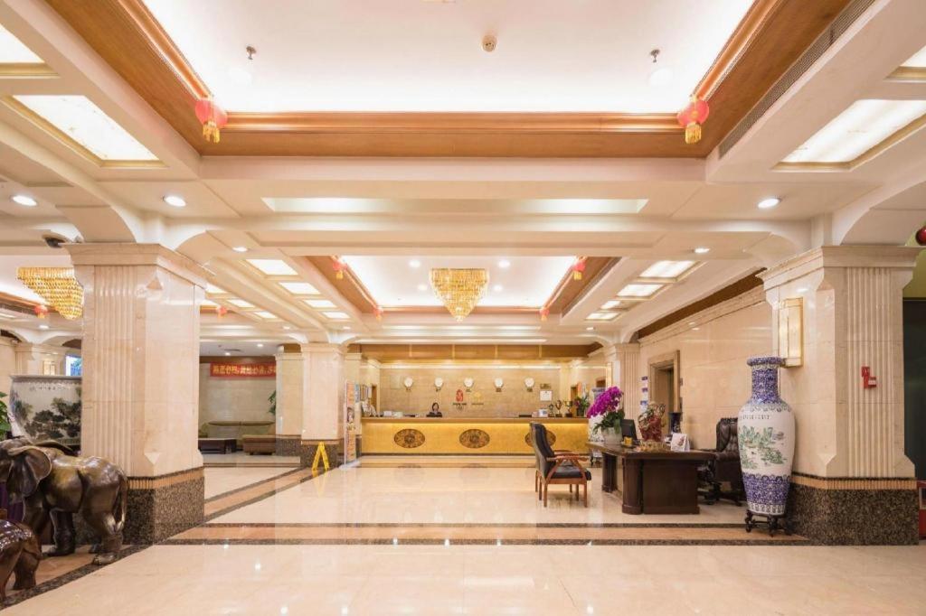 Guangzhou Zhong Hua Hotel 8/32